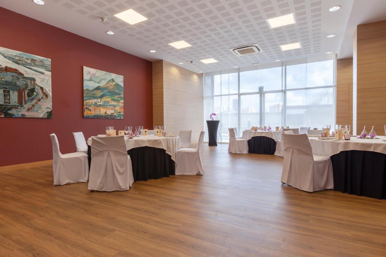 Hotel Puerta De Bilbao Barakaldo Exteriör bild