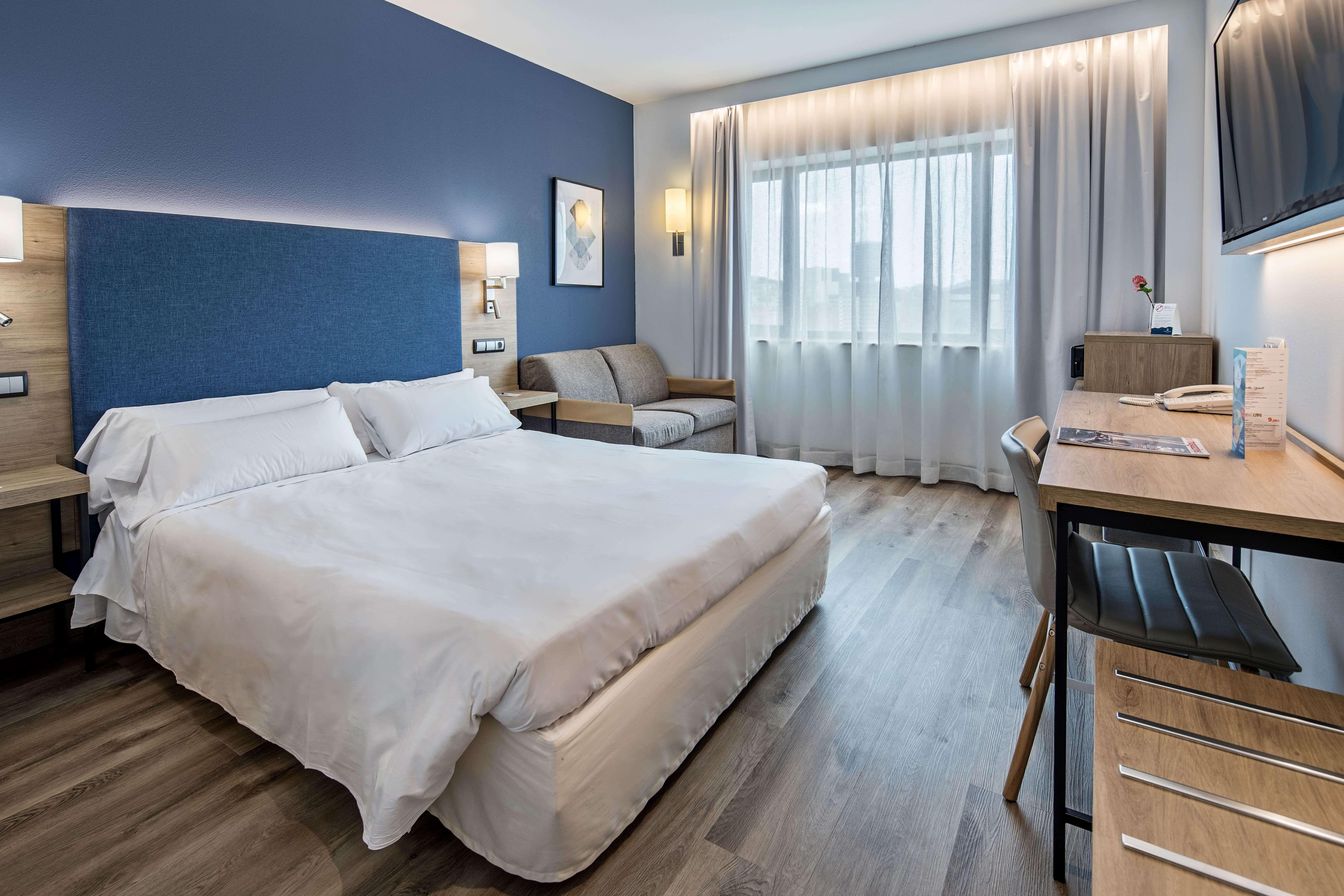 Hotel Puerta De Bilbao Barakaldo Exteriör bild