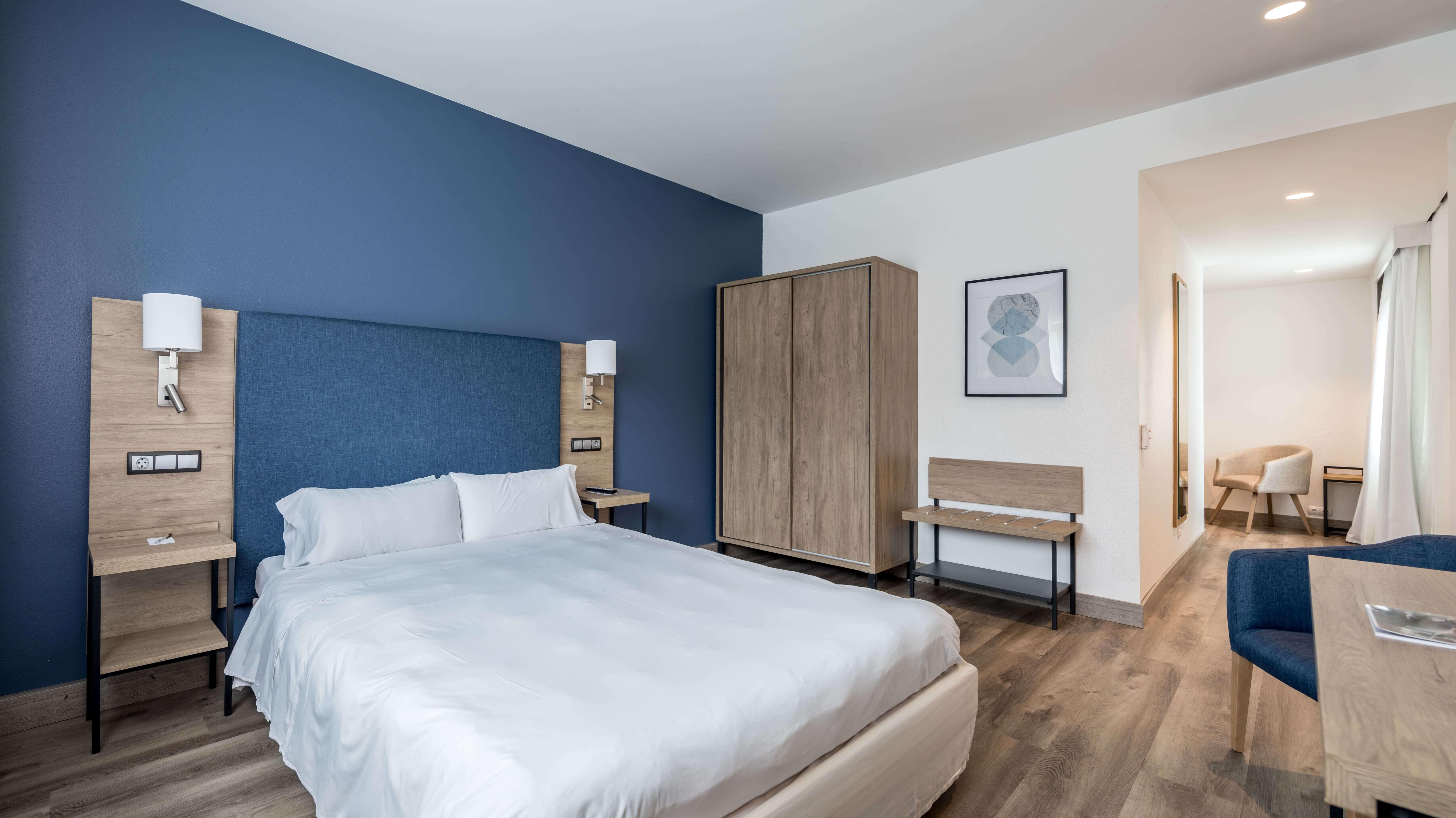 Hotel Puerta De Bilbao Barakaldo Exteriör bild